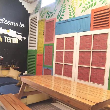 Rumah Teman Hostel Semarang Bagian luar foto