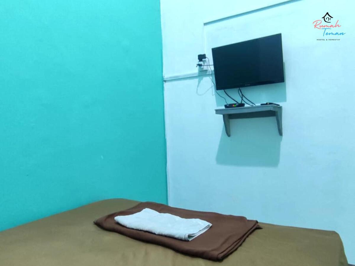 Rumah Teman Hostel Semarang Bagian luar foto