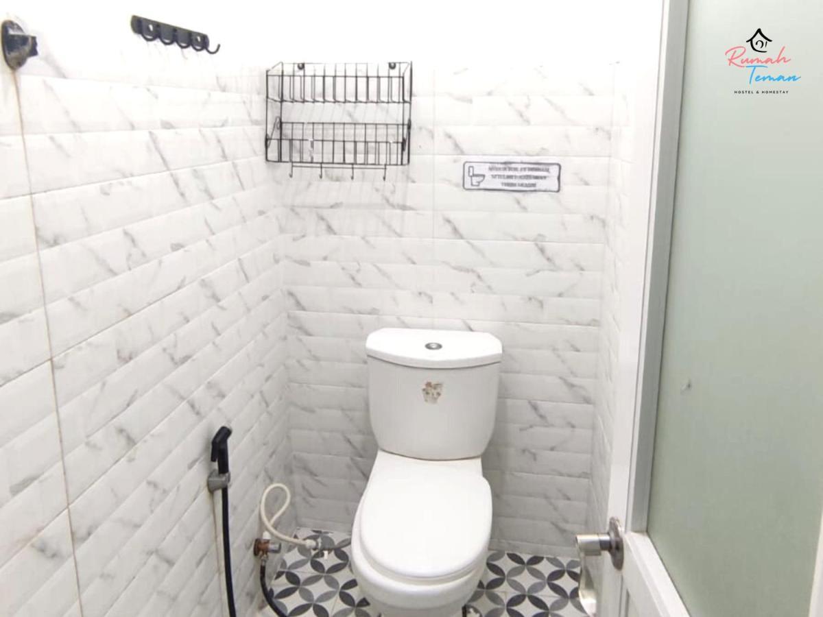 Rumah Teman Hostel Semarang Bagian luar foto