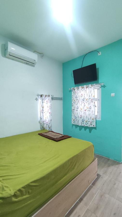 Rumah Teman Hostel Semarang Bagian luar foto