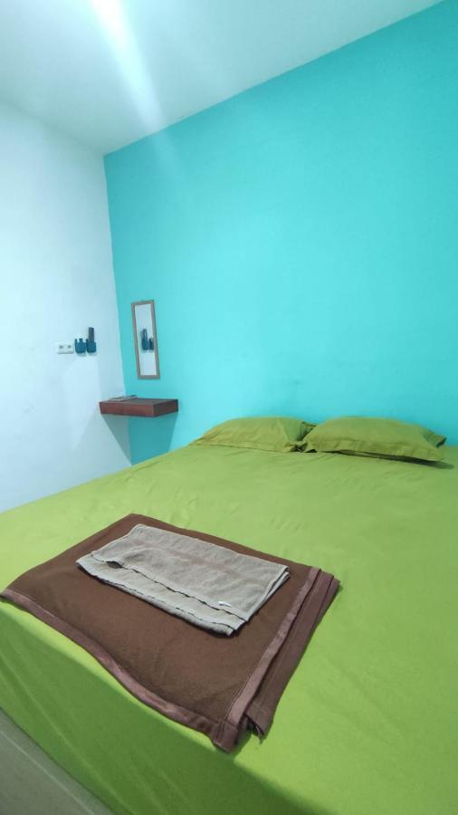 Rumah Teman Hostel Semarang Bagian luar foto
